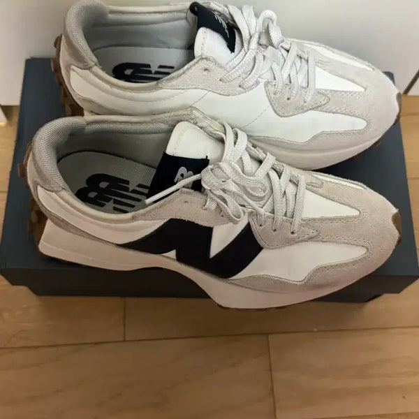 [BUNJANG] New Balance 327 Sneakers (235mm) / 뉴발란스 327 235mm