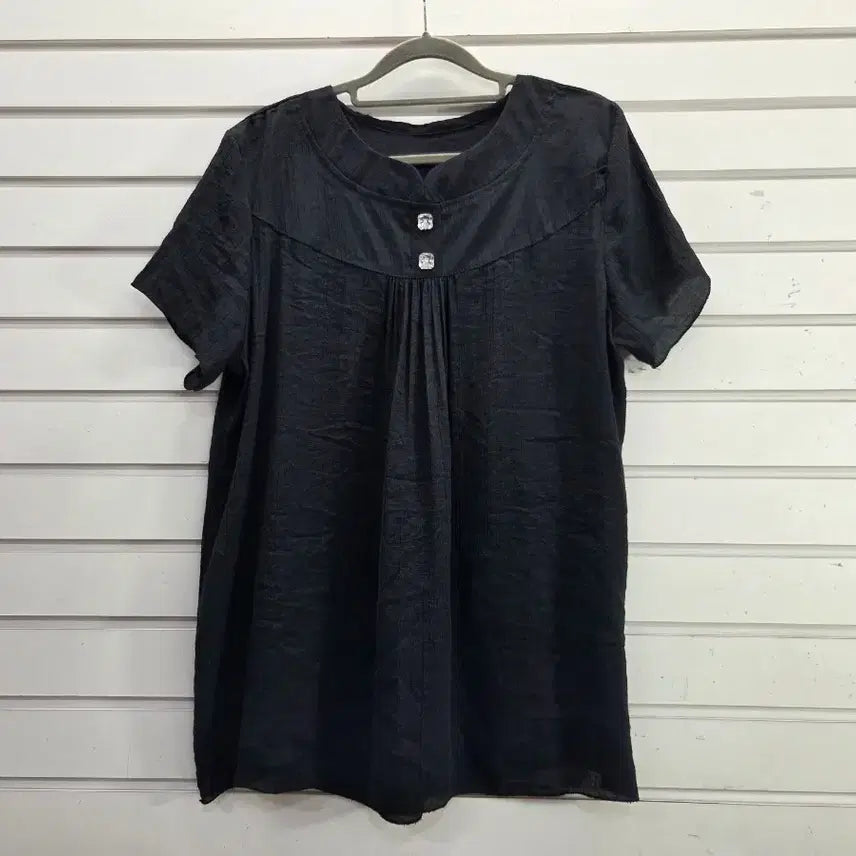 [BUNJANG] Black Button Detail Blouse / 블랙  단추장식  블라우스 66/보물찾기천사