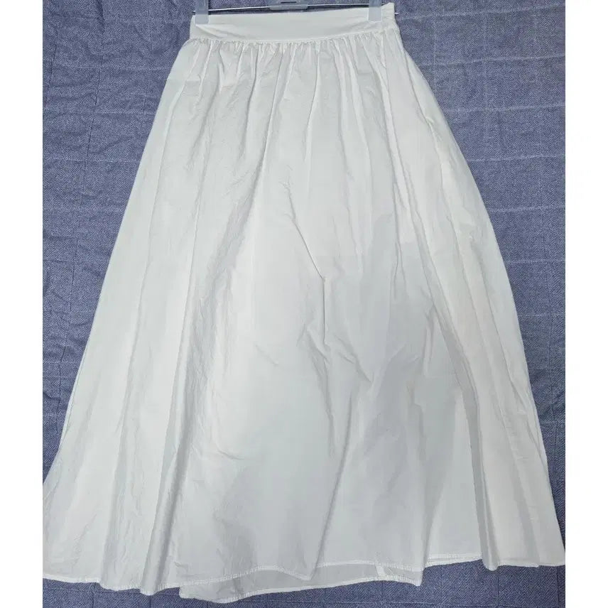[BUNJANG] White Long Skirt with Back Banding / 화이트 롱스커트 뒷밴딩 치마 프리사이즈