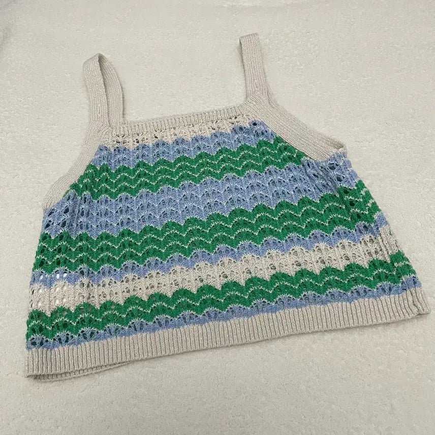 [BUNJANG] ILODILO Pattern Knit Crop Top / ILODILO 패턴 니트 크롭탑