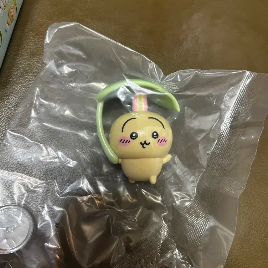 [BUNJANG] Cheekawaii Usagi Umbrella Figure (Sealed) / 치이카와 우산 피규어 우사기