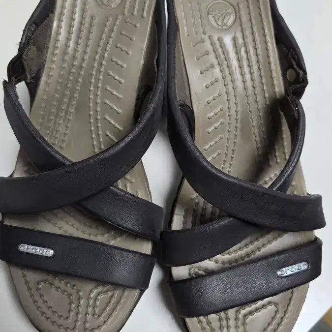 [BUNJANG] Crocs Cypress Hill Espresso Sandals / 크록스 싸이프러스힐 240  에스프레소