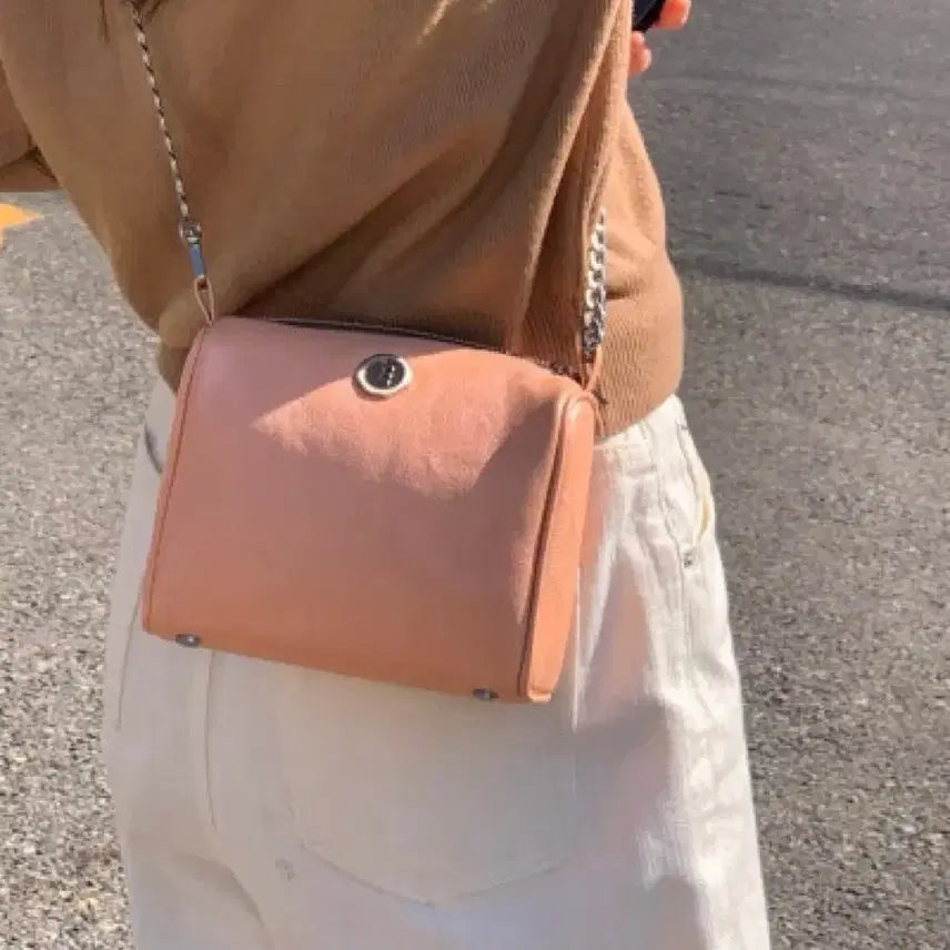 [BUNJANG] minitmute Brett Mini Caviar Chain Shoulder Bag Crossbody Coral / 미닛뮤트 브렛미니 캐비어 애프리콧 체인 숄더백 크로스백 코랄