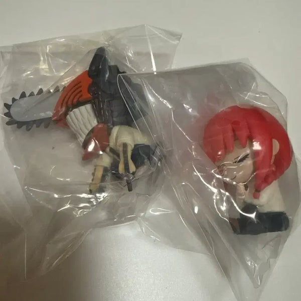 [BUNJANG] Chainsaw Man Shoulder Bump Mini Figures Bundle (Denji, Makima) / 2개일괄 체인소맨 가챠 어깨쿵 어깨꿍 미니 피규어 덴지 마키마