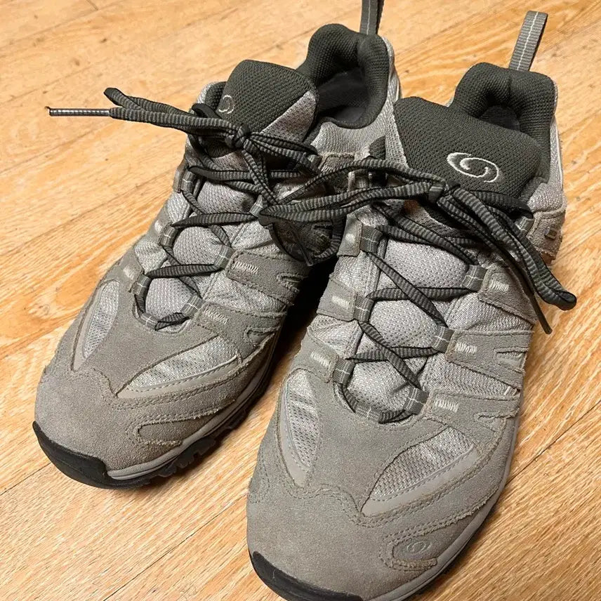 [BUNJANG] Salomon Gore-Tex Trekking Shoes 260 / 살로몬 고어텍스 트래킹화 260
