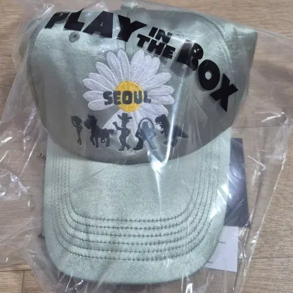 [BUNJANG] PMQ Daisy Flower Embroidered Baseball Cap / 피마원 모자