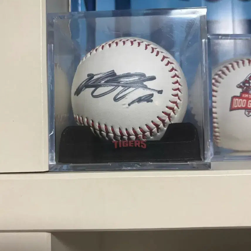[BUNJANG] Kim Byung-hyun Signed Baseball / 김병현싸인볼