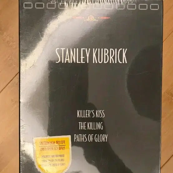 [BUNJANG] Stanley Kubrick Early Masterpieces Collection Box Set DVD (Killer's Kiss, The Killing, Paths of Glory) Sealed / [미개봉/DVD] 스탠리 큐브릭 초기 걸작선 박스세트 (킬러스 키스 / 킬링 / 영광의 길)