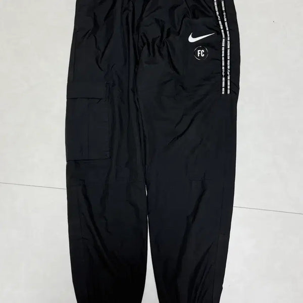 [BUNJANG] Nike FC Black Jogger Pants / 나이키 FC 검정색 조거 팬츠
