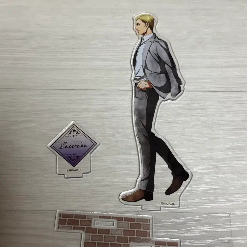[BUNJANG] Attack on Titan Erwin Smith Acrylic Stand / 진격의거인 엘빈 스미스 아크릴