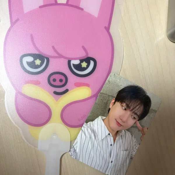[BUNJANG] Stray Kids THIS&THAT Concert Soundwave POB Changbin + Entry Fan Bundle Set / 스트레이키즈 THIS&THAT 콘서트 사웨 특전 창빈 + 입장부채