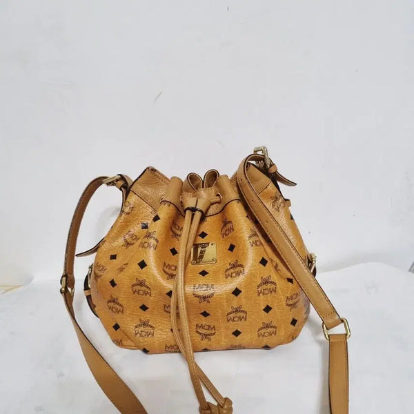 [BUNJANG] MCM Reversible Studded Medium Shoulder Bag Cognac / MCM 복조리 숄더백 브라운