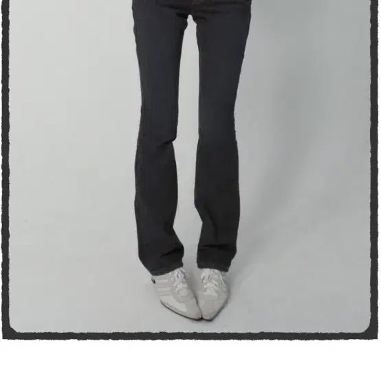 [BUNJANG] Pale Jade Mid-Rise Bootcut Jeans / 페일제이드 미드라이즈 부츠컷 진