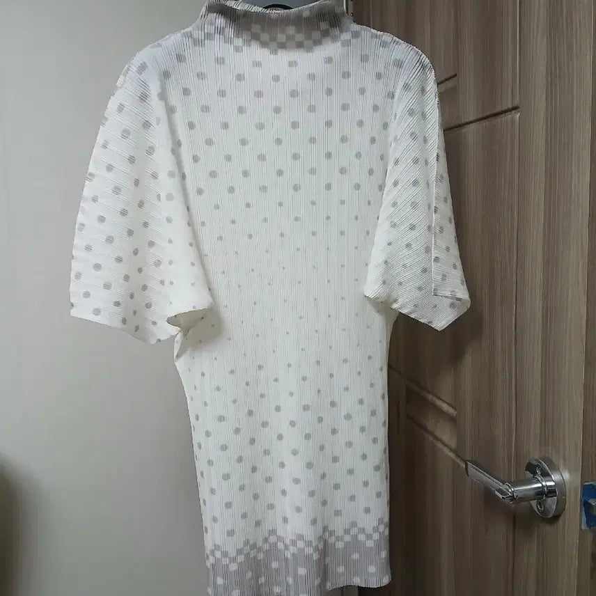 [BUNJANG] Pleats Please Pleated Polka Dot Blouse Size 90 / 플리츠플리츠 주름 도트 블라우스90