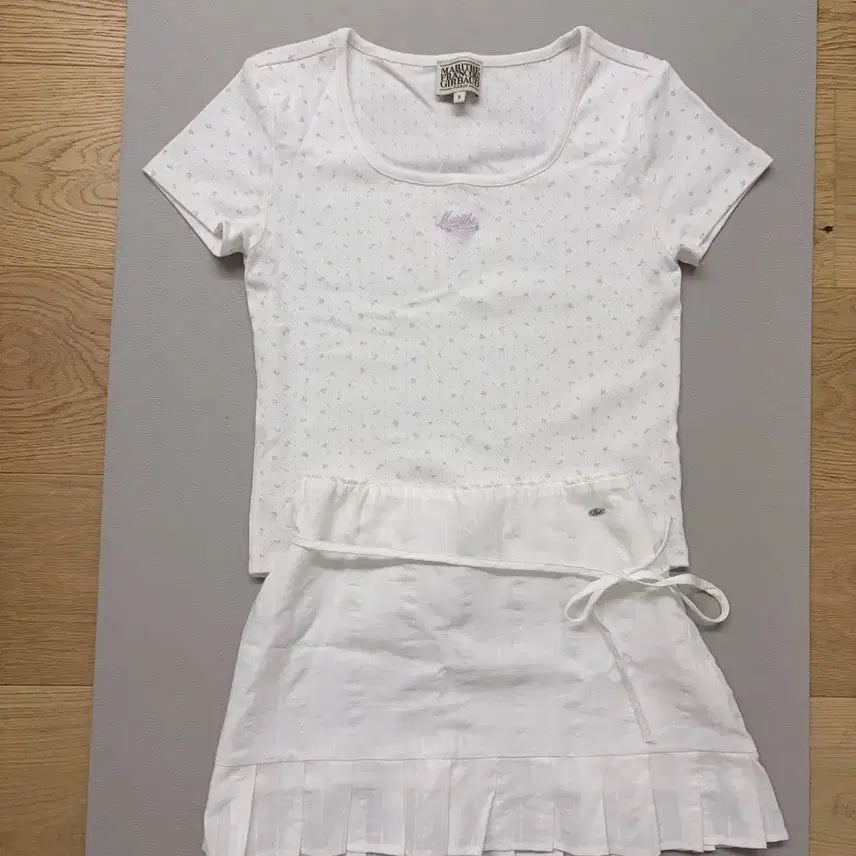 [BUNJANG] Marithe Francois Girbaud T-shirt & Veliare Skirt Bundle Set / 반팔, 스커트 세트 일괄
