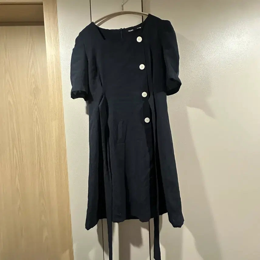[BUNJANG] Mixxo Navy Dress / 미쏘 네이비 원피스