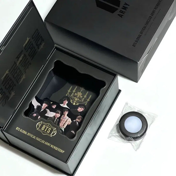 [BUNJANG] BTS ARMY Membership Kit Season 7 ARMYZIP Photobook Magnet Book Lamp Postcard Zipper Bag / BTS 방탄소년단 ARMY 아미 키트 멤버십 7기 매직샵 동화 ARMYZIP 공식 팬클럽