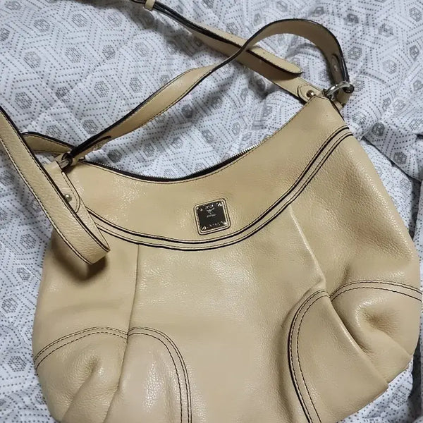 [BUNJANG] MCM Leather Shoulder Bag / 엠씨엠 가방 성주택 있어요