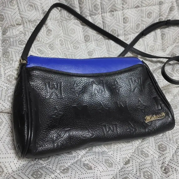 [BUNJANG] Metropolitian Black Crossbody Bag with M Logo / 메트로시티 가방