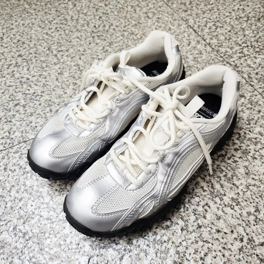 [BUNJANG] Fila Escapade Sneakers Silver 240 / 휠라 스니커즈 에샤페 240 3회착용 필라 운동화 실버 240