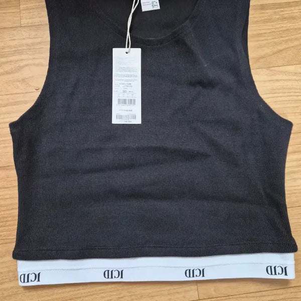 [BUNJANG] Juicy Judy Sleeveless Top Black / 쥬시쥬디 나시티 새상품