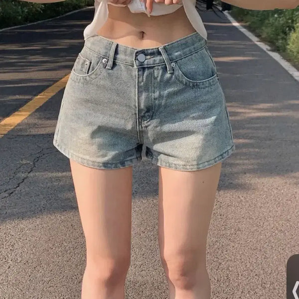 [BUNJANG] Light Wash Denim Hot Pants / 청반바지