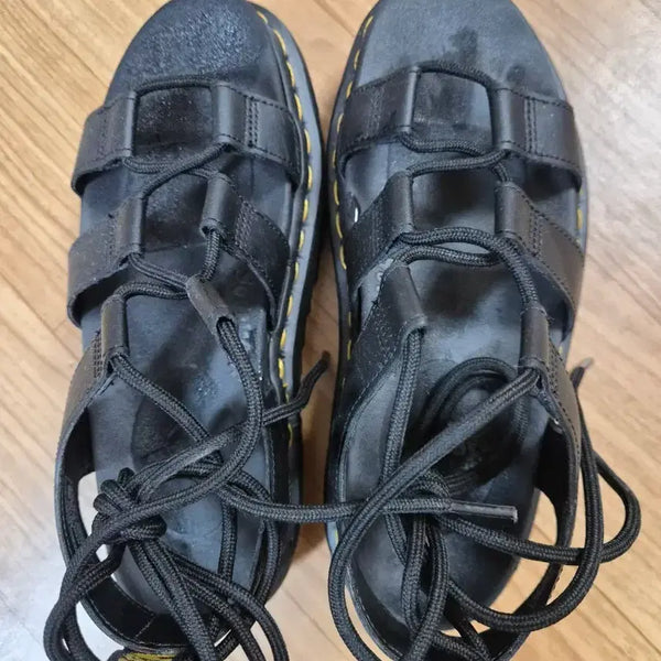 [BUNJANG] Dr. Martens Black Adjustable Strap Sandals / 닥터마틴 샌들