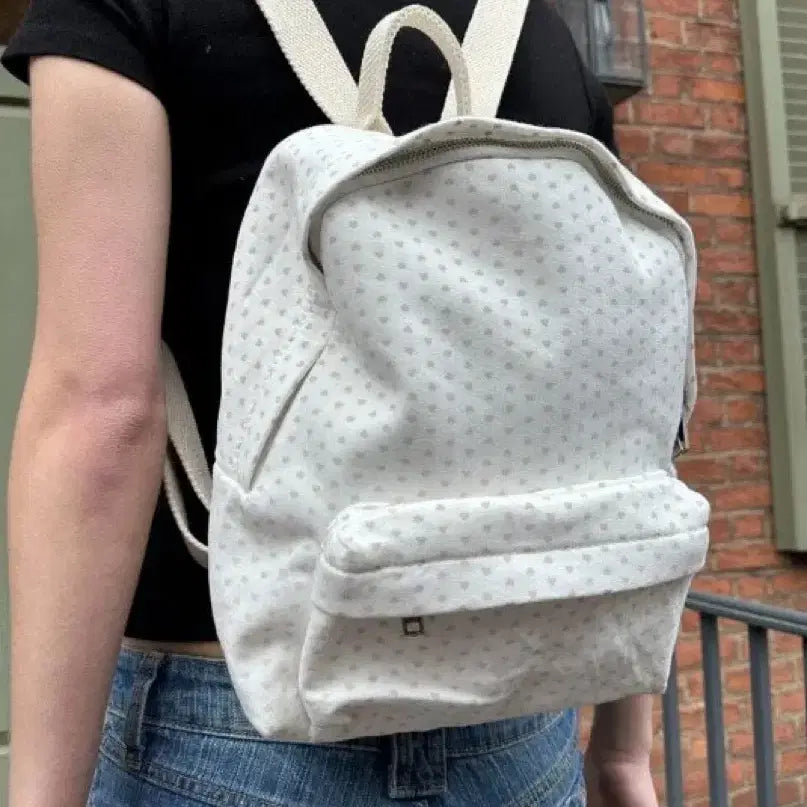 [BUNJANG] Brandy Melville Heart Backpack / 브랜디멜빌 하트 백팩