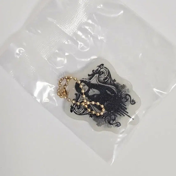 [BUNJANG] Harry Potter Glow-in-the-Dark Gachapon Keychain Bellatrix / 해리포터 가챠 야광 키링 벨라트릭스