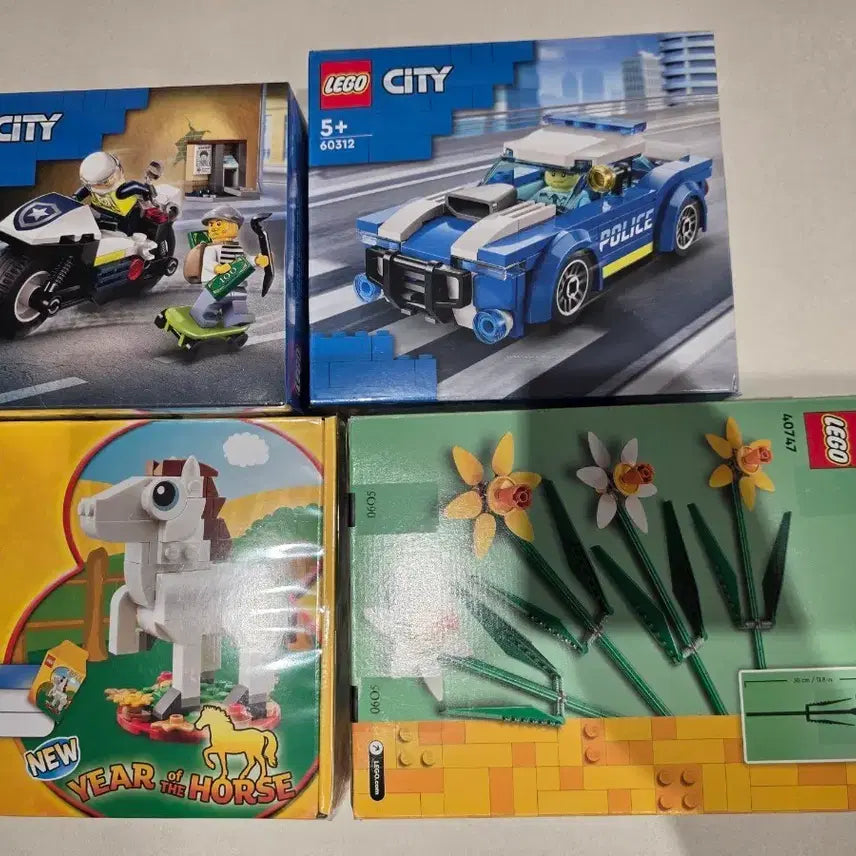 [BUNJANG] LEGO City Police Motorcycle and Car Flower New Year Promotion / 미개봉 레고(유아용) 팝니다