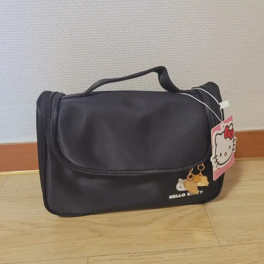 [BUNJANG] Sanrio Hello Kitty Pouch Black Bag / 산리오 헬로키티 키티 파우치 블랙 가방