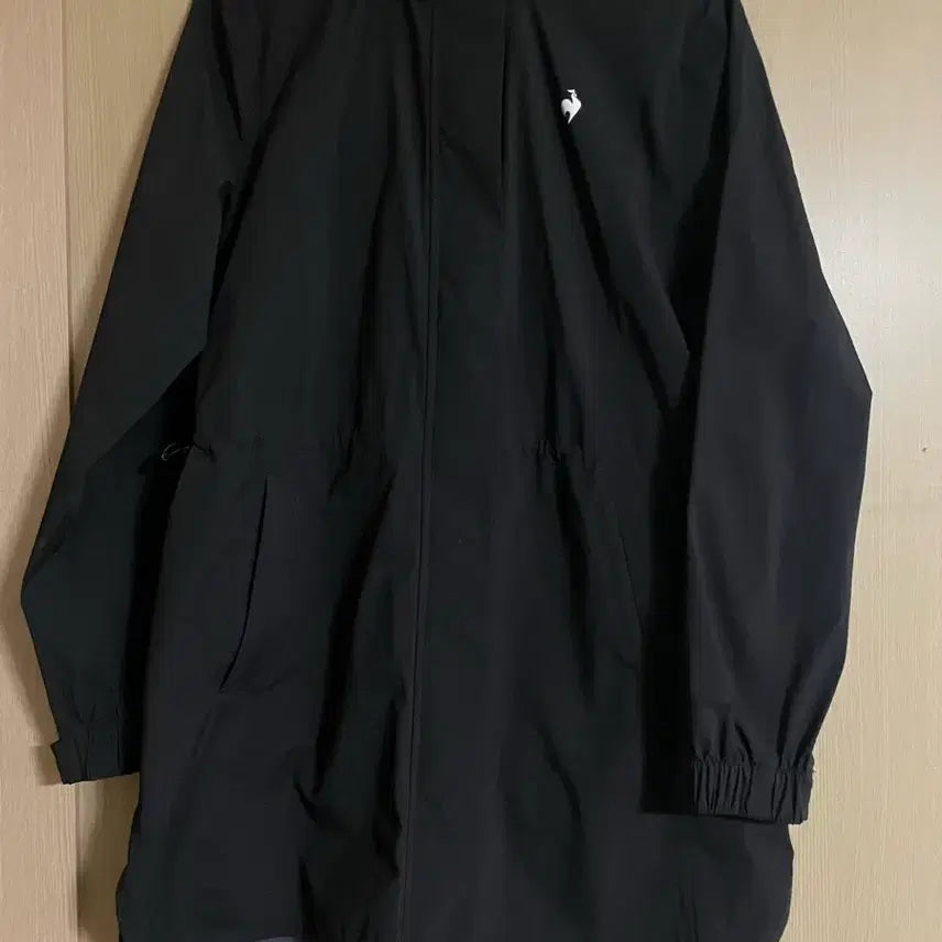 [BUNJANG] Le Coq Sportif Hooded Detachable Packable Raincoat Black / 르꼬끄골프 후드 탈부착형 패커블 레인코트 블랙