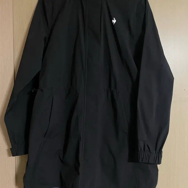 [BUNJANG] Le Coq Sportif Hooded Detachable Packable Raincoat Black / 르꼬끄골프 후드 탈부착형 패커블 레인코트 블랙