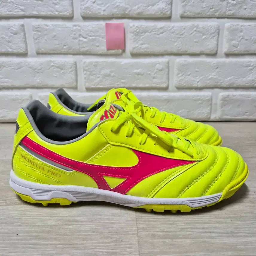 [BUNJANG] Mizuno Morelia 2 Pro Futsal Shoes 250mm / 미즈노 모렐리아 2 프로 풋살화 250mm