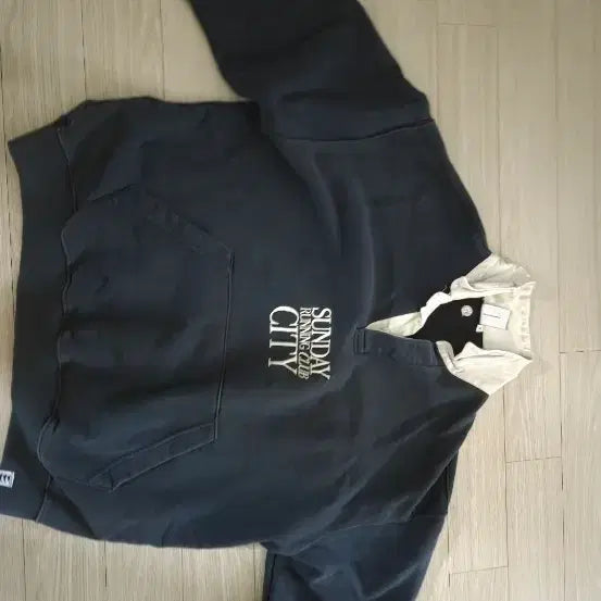 [BUNJANG] Sunday Running Club Sweatshirt / 선데이 러닝 클럽 맨투맨
