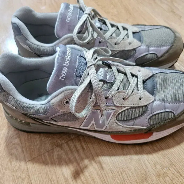 [BUNJANG] New Balance x WTAPS 992 Olive 285mm / 뉴발란스 x WTAPS 992 올리브 285mm