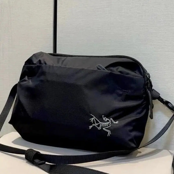 [BUNJANG] Arc'teryx Heliad Crossbody Bag Black / 아크테릭스 헬리아드 크로스백