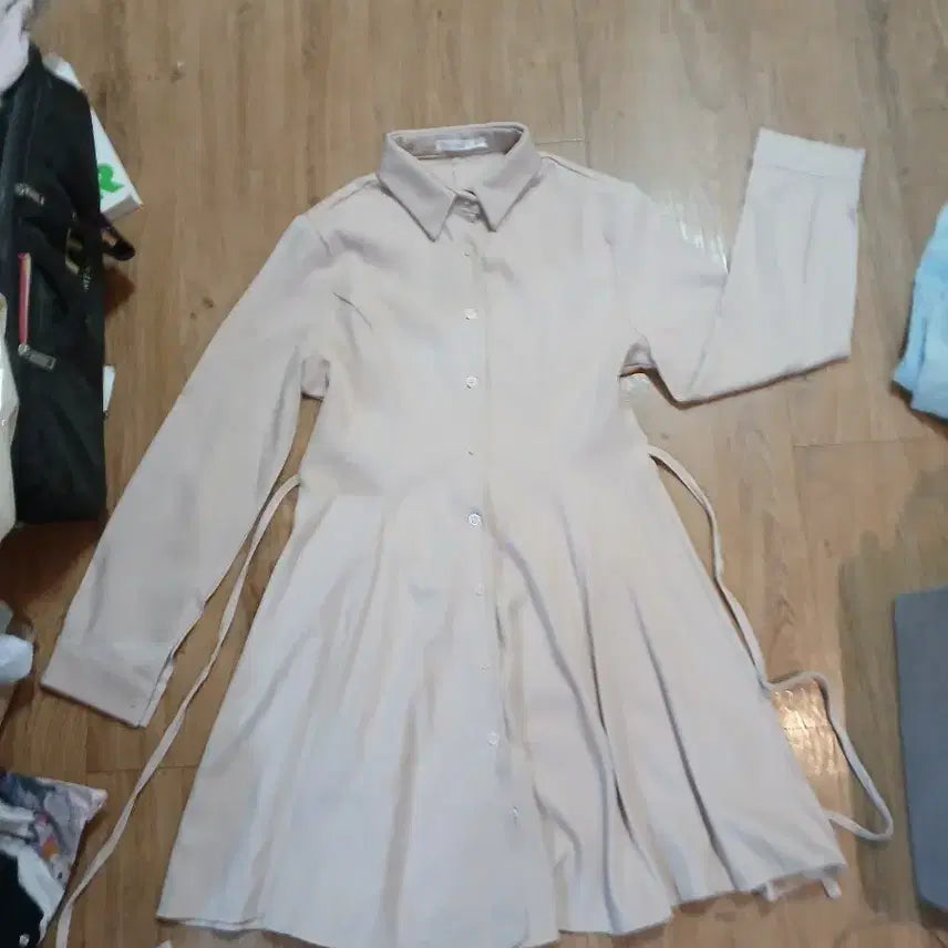 [BUNJANG] Beige Shirt Dress Size 55 / 베이지색 셔츠 원피스/55