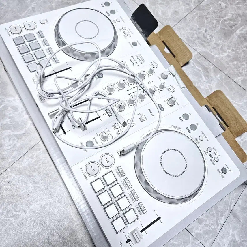 [BUNJANG] Pioneer DDJ-FLX4 White DJ Controller / DDJ-FLX4 화이트