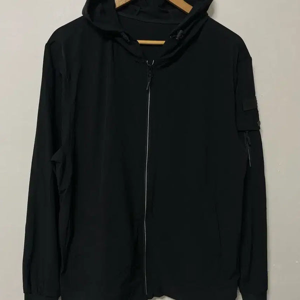[BUNJANG] Feltics Nylon Spandex Windbreaker Jacket / 100 Feltics 펠틱스 나일론 스판 바람막이 자켓 정품