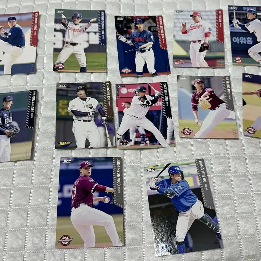 [BUNJANG] KBO Baseball Cards 12-Card Bundle / Kbo 야구 카드 12장 일괄