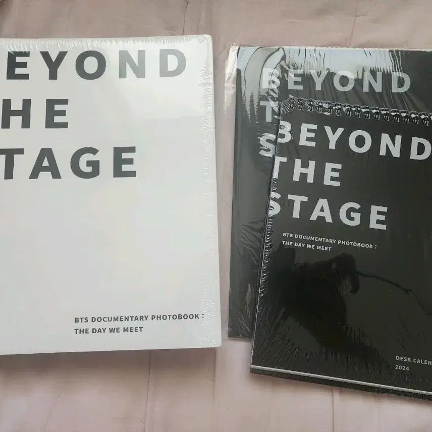 [BUNJANG] BTS Beyond The Stage Photobook & Desk Calendar Set / BTS 비욘드 더 스테이지 포토북 & 데스크 캘린더 세트