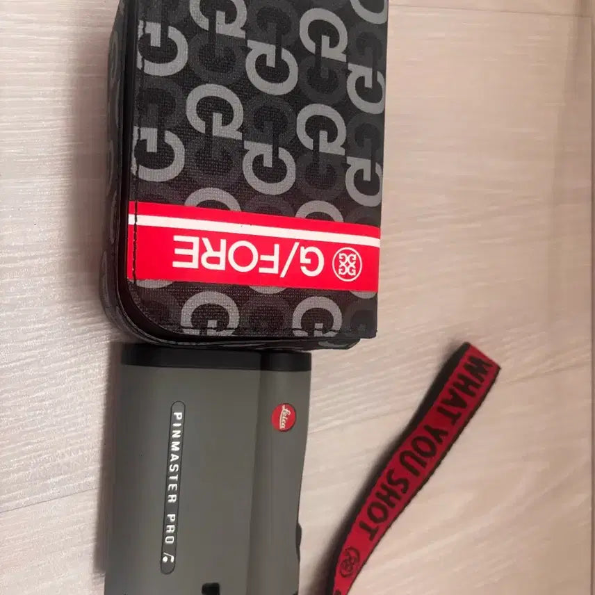 [BUNJANG] Leica Pinmaster Pro Golf Rangefinder + G/FORE Pouch / 라이카 핀마스터 프로 골프 거리 측정기 + G/FORE 파우치