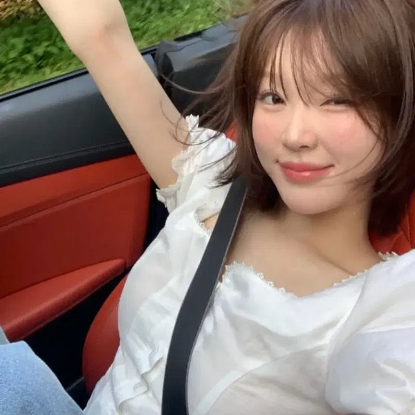 [BUNJANG] Sobershop Bloom Blouse / 소버샵 블룸 블라우스