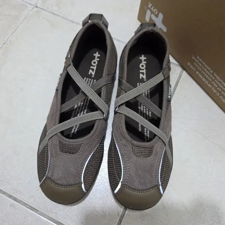 [BUNJANG] OTZ Romauri Suede Banding Flat Sneakers Light Brown / 오찌 로마리 스웨이드 밴딩플랫 스니커즈 라이트브라운 OTZ
