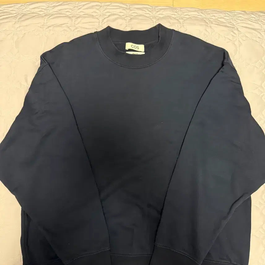 [BUNJANG] COS Navy Basic Sweatshirt / 코스 맨투맨