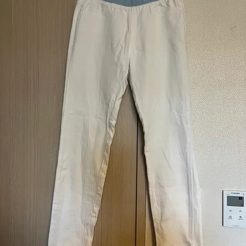 [BUNJANG] HOWLUK White Slim Fit Pants (Size M) / M 27-29 HOWLUK 얇은 화이트 팬츠 (J6)