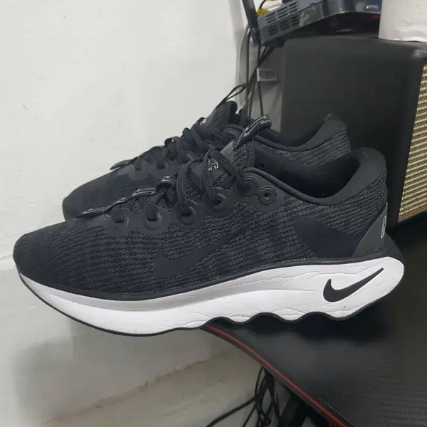[BUNJANG] Nike Black Sneakers (290) / 나이키 운동화 블랙 290