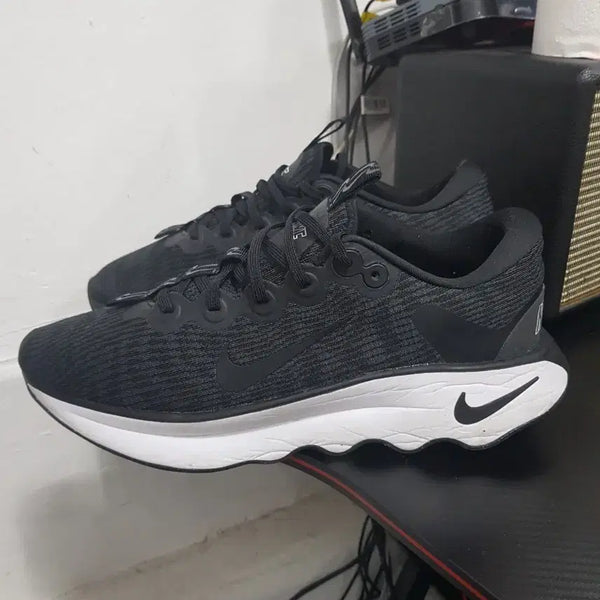 [BUNJANG] Nike Air React Black White Sneakers 290 / 나이키 에어 리액트 검흰 운동화 290