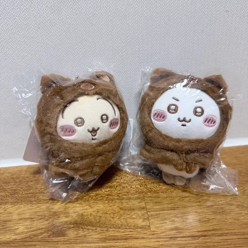 [BUNJANG] MINISO Bear Gown Chiikawa Usagi Keychain / [미니소] 베어가운 우사기 치이카와 키링